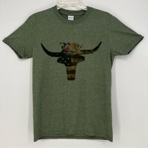 NEW Womens T-Shirt Bull Flowers and Flag Graphic Print on Green Country USA